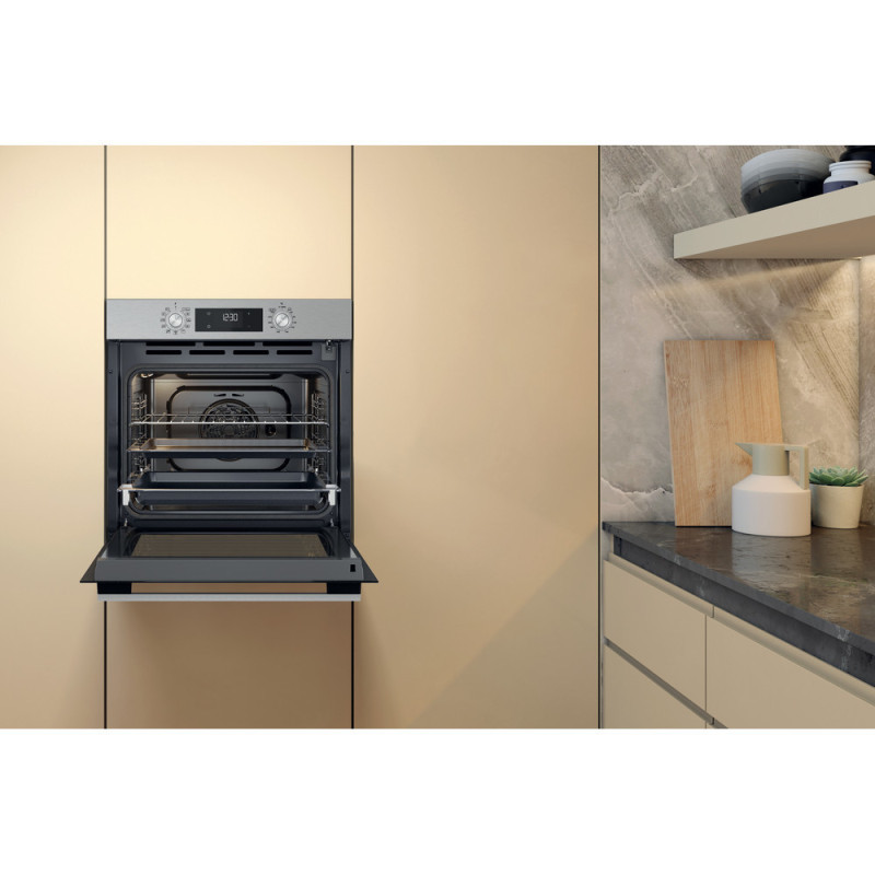 Whirlpool OMK58RU1X four 71 L 3300 W Acier inoxydable