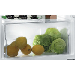 Whirlpool ARG 90712 koelkast Ingebouwd 136 l Wit 2