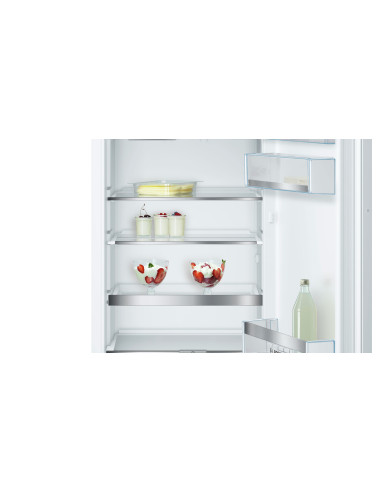 Bosch Serie 6 KIL72AFE0 frigo combine Intégré (placement) 248 L E