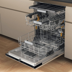 Whirlpool MaxiSpace W7I HF60 TU Volledig ingebouwd 15 couverts 2